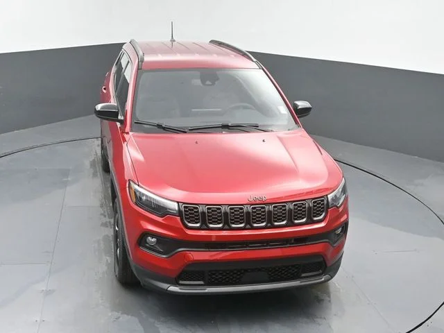 New 2026 Red Hot Pearl-Coat Exterior Paint Jeep Latitude image 40