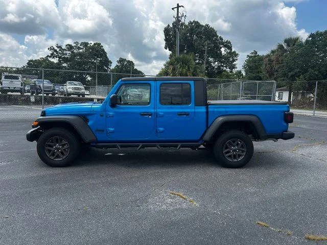 Used 2025 Blue Jeep Sport S image 2