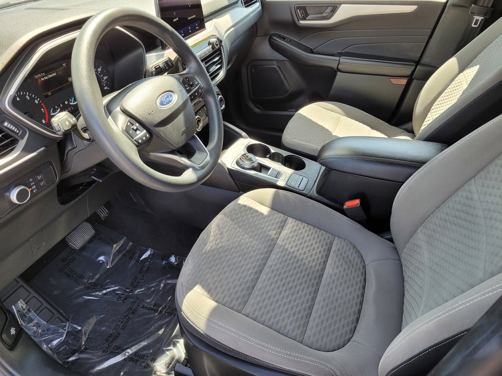 Used 2022 Silver Ford SE image 14