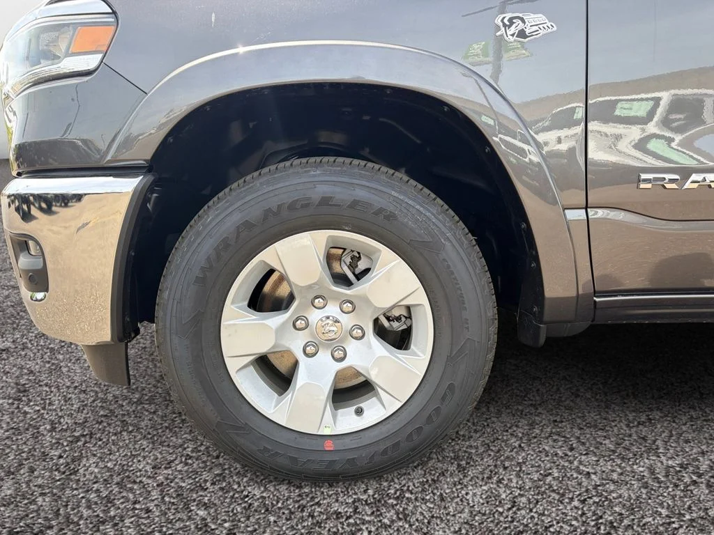 New 2026 Granite Crystal Metallic Clear-Coat Exterior Paint RAM Big Horn/Lone Star image 9
