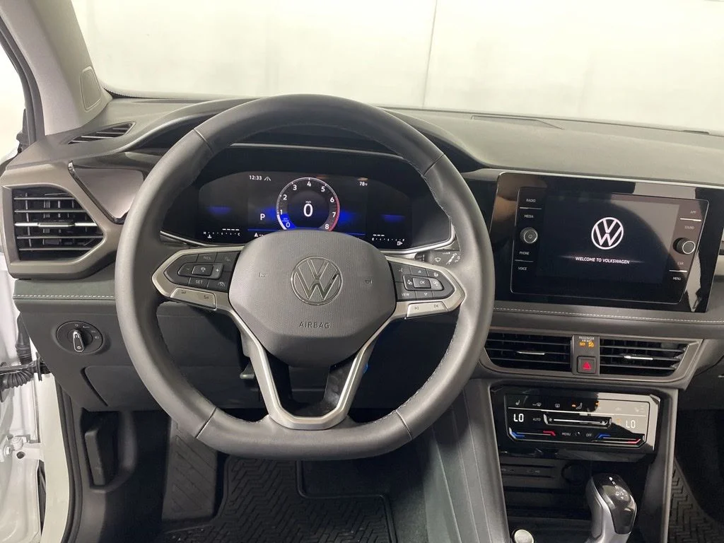 New 2026 White Volkswagen 1.5T SE Black image 12