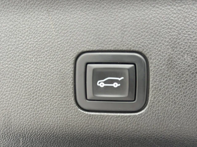 Used 2021 SATIN STEEL METALLIC Chevrolet LT image 19