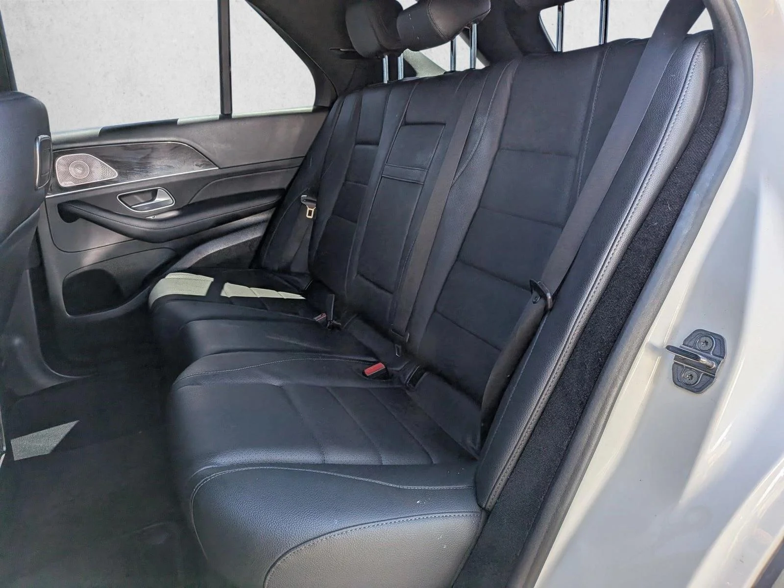 Used 2020 Polar White Mercedes-Benz GLE 350 image 25