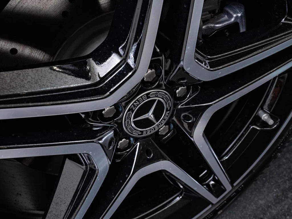 New 2026 Manufaktur Signature Silicon Gray Mercedes-Benz GLS 450 image 8