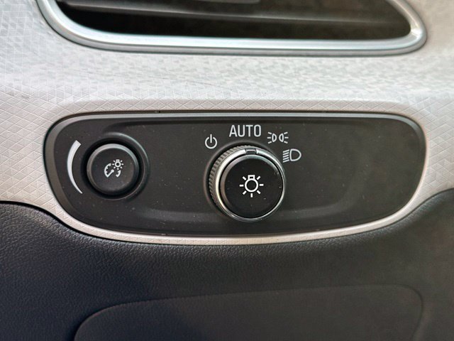 Used 2019 Summit White Chevrolet LT image 30