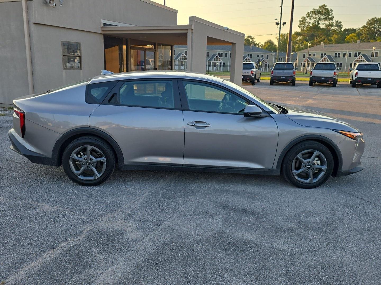 Used 2025 Steel Gray Kia LXS image 2