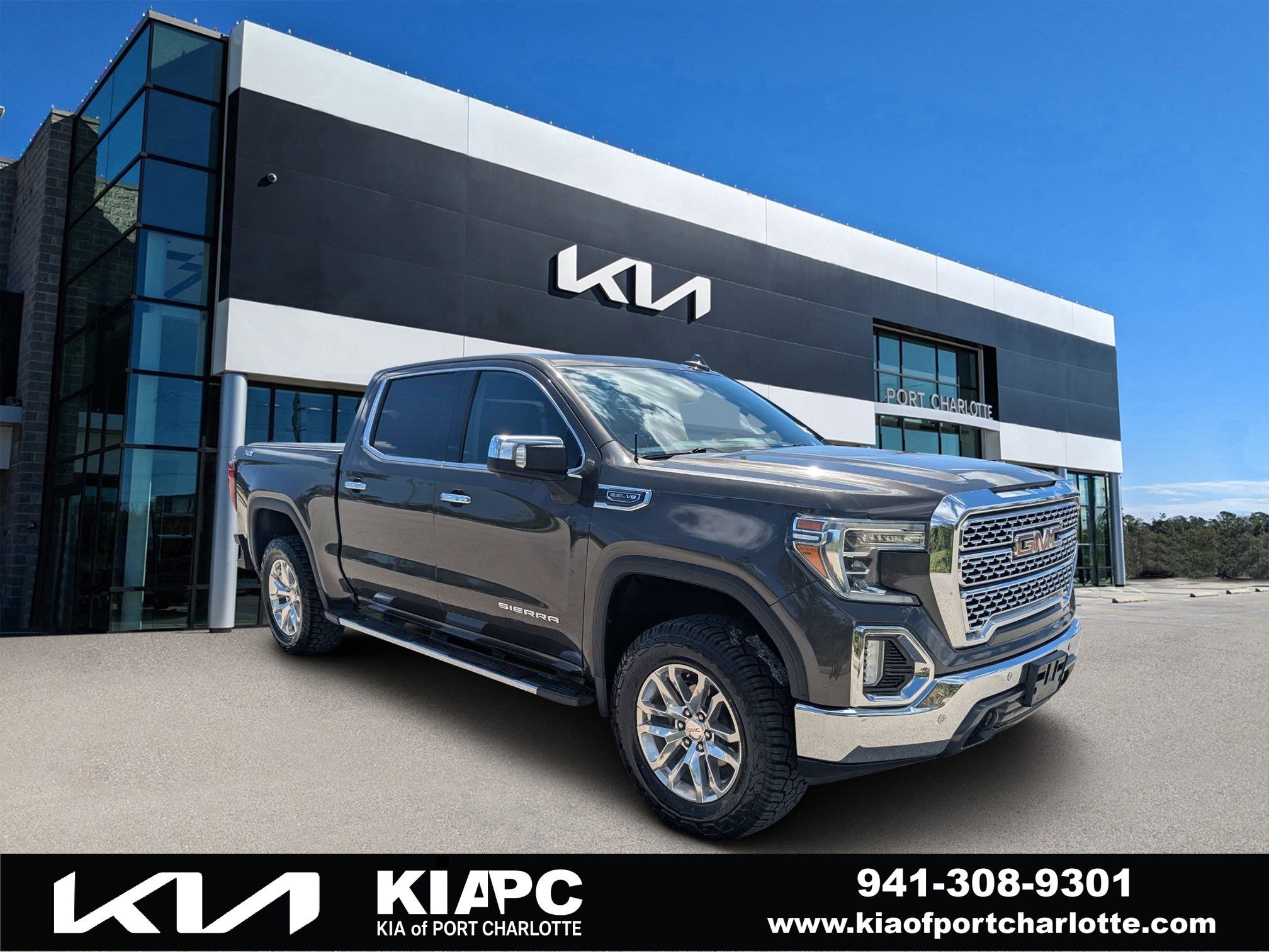 2019 GMC Sierra 4WD Crew Cab Short Box SLT's photo