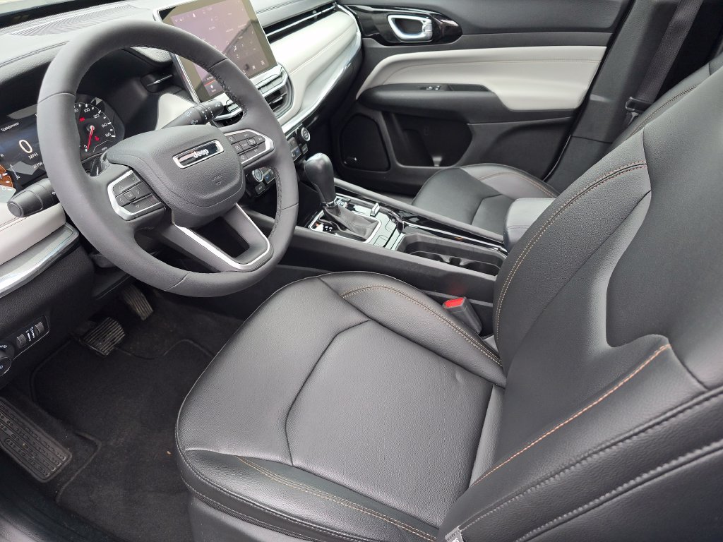 Used 2024 White Jeep Limited image 18