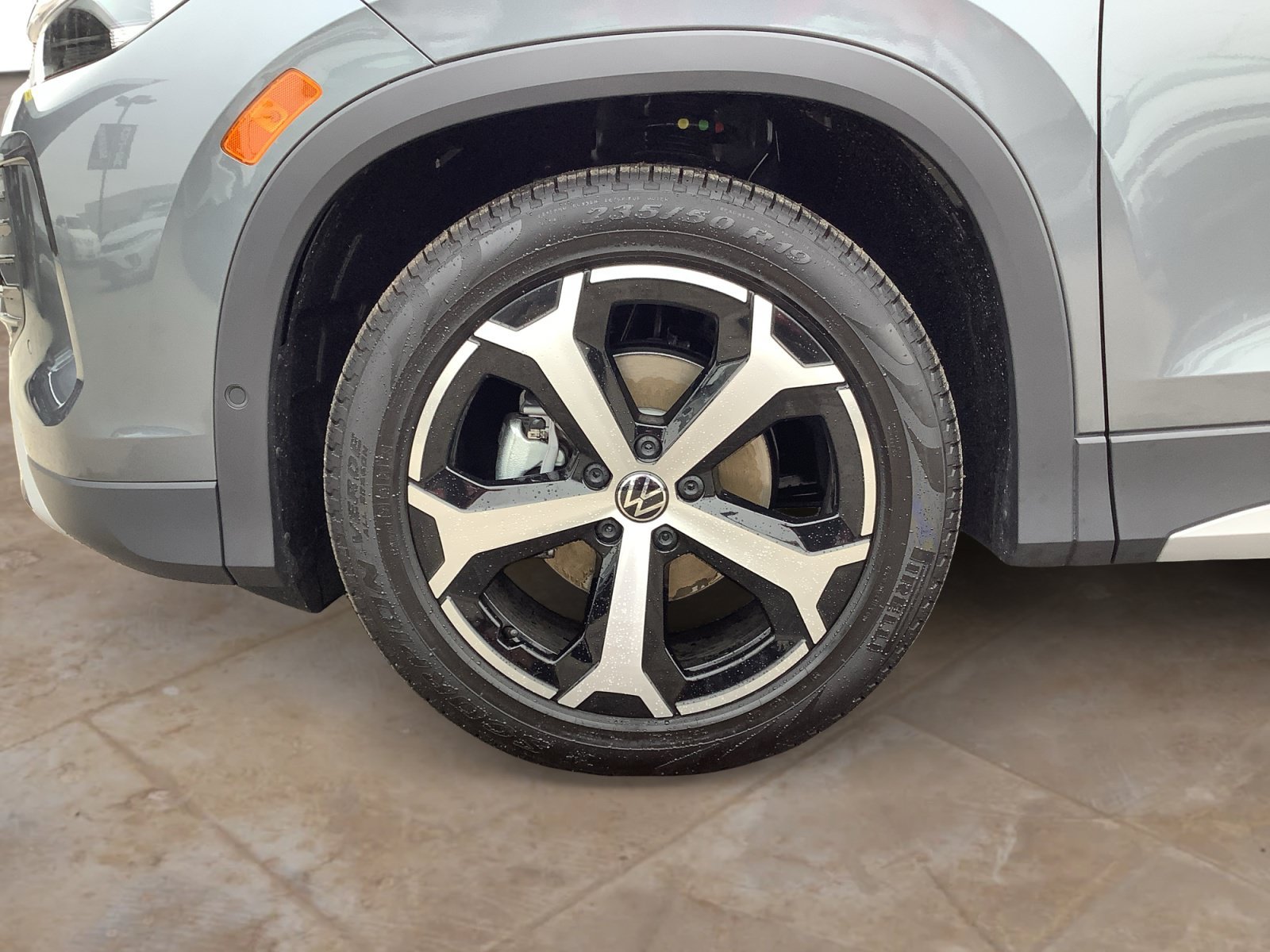 New 2026 PLATINUM GRAY Volkswagen SE image 11
