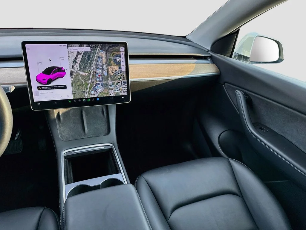Used 2021 White Tesla Long Range image 22