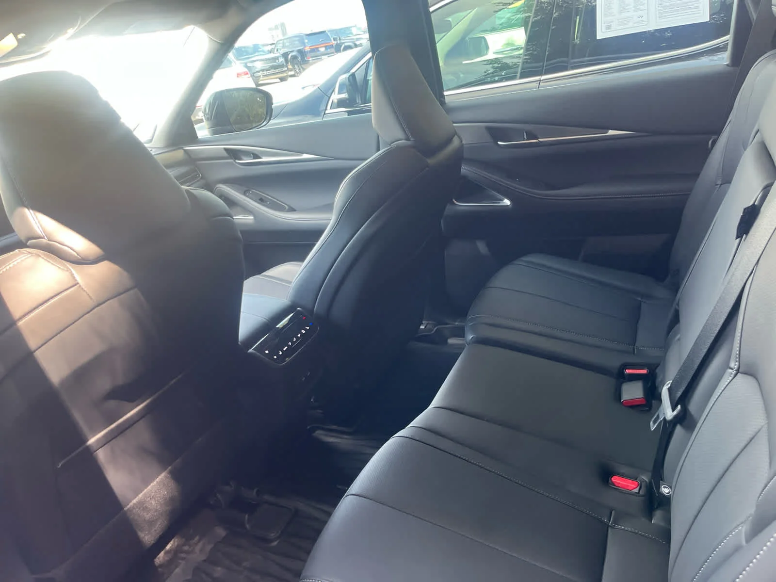 Certified Used 2027 Mineral Black INFINITI LUXE image 5