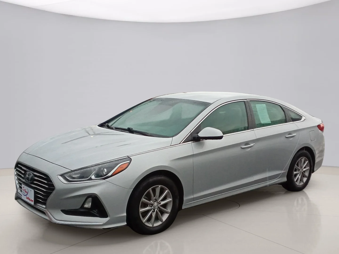 Used 2019 Silver Hyundai SE image 10