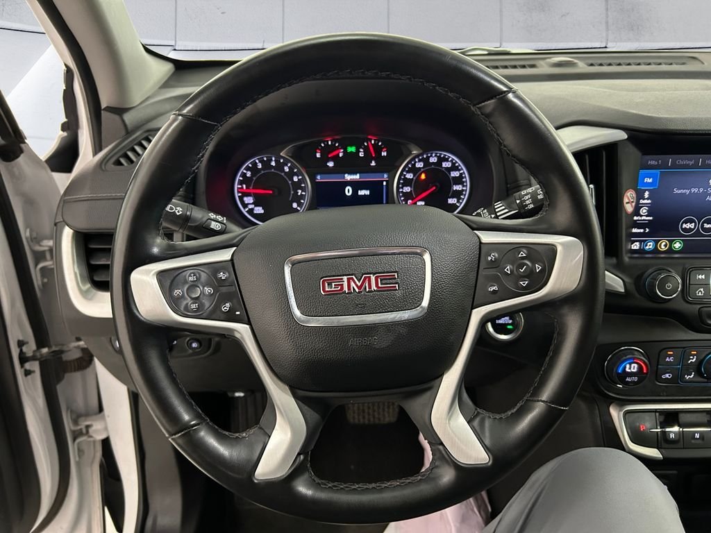 Used 2024 White GMC SLT image 9