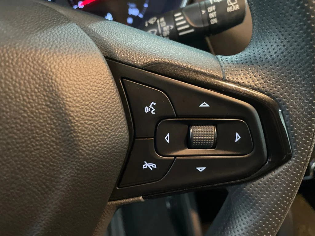 Used 2022 Summit White Chevrolet LT image 15