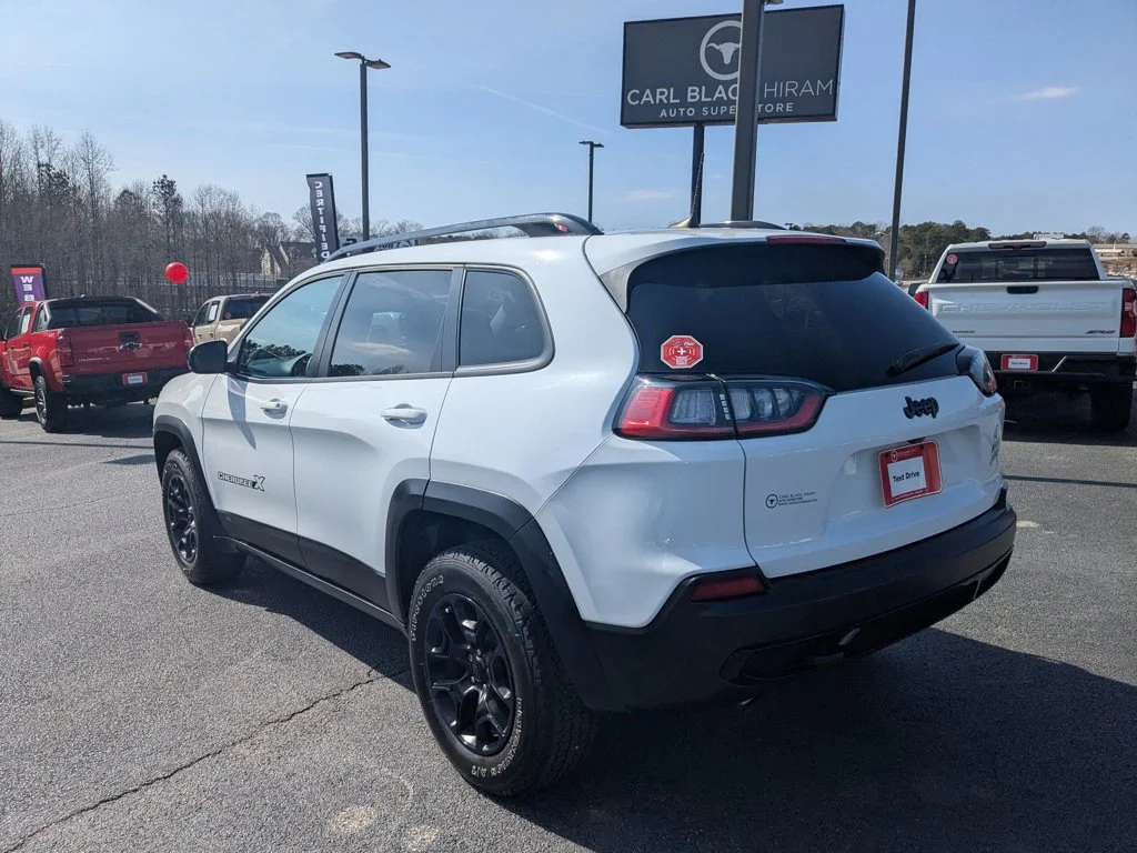 Used 2022 Bright White Clearcoat Jeep X image 7