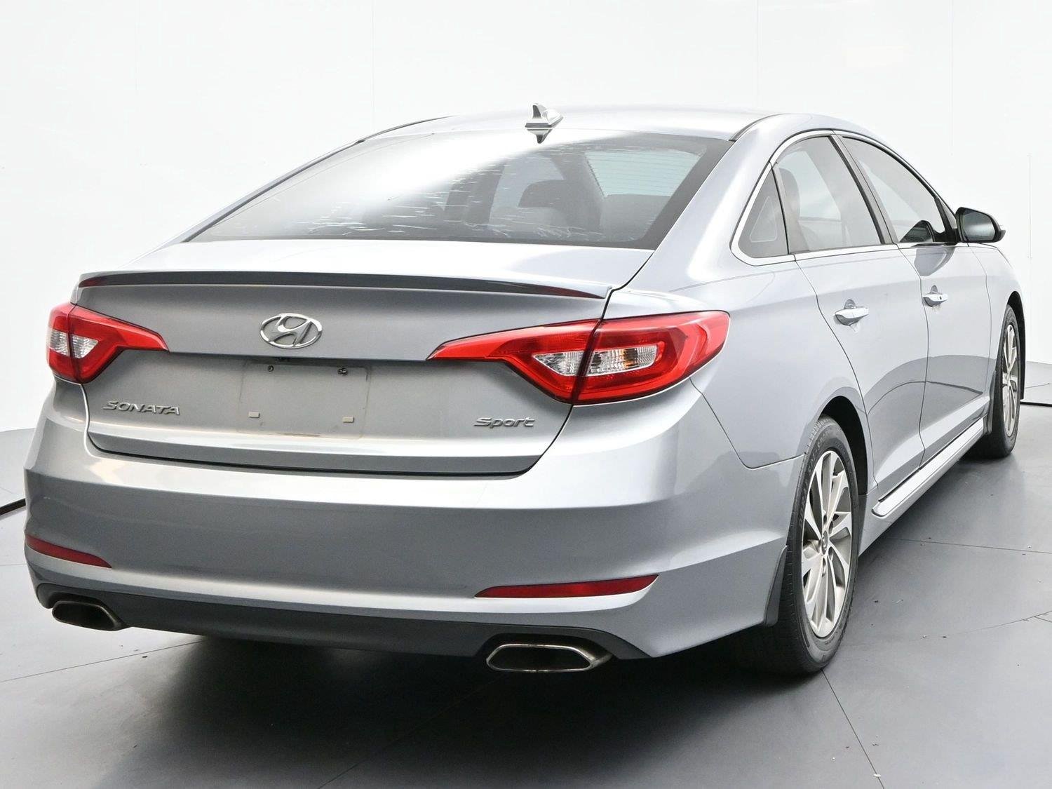 Used 2016 Symphony Silver Hyundai 2.4L Sport image 6