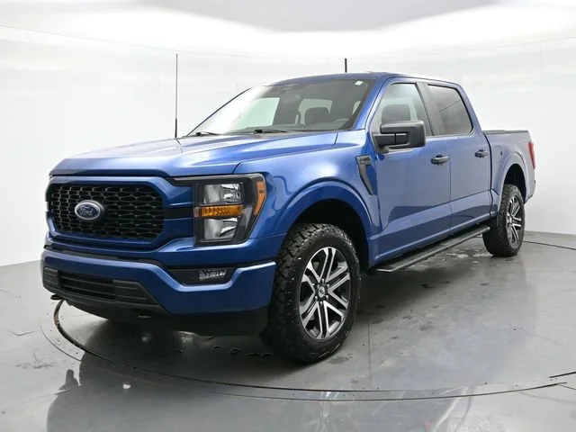 Used 2023 Atlas Blue Metallic Ford XL image 3
