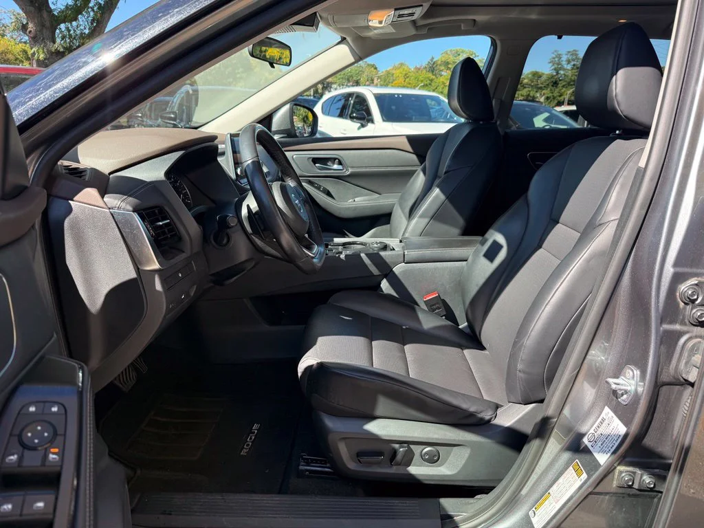 Used 2021 Gun Metallic Nissan SV image 21