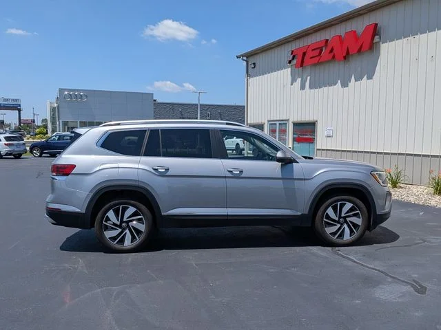 Used 2024 Silver Volkswagen 2.0T SEL image 8