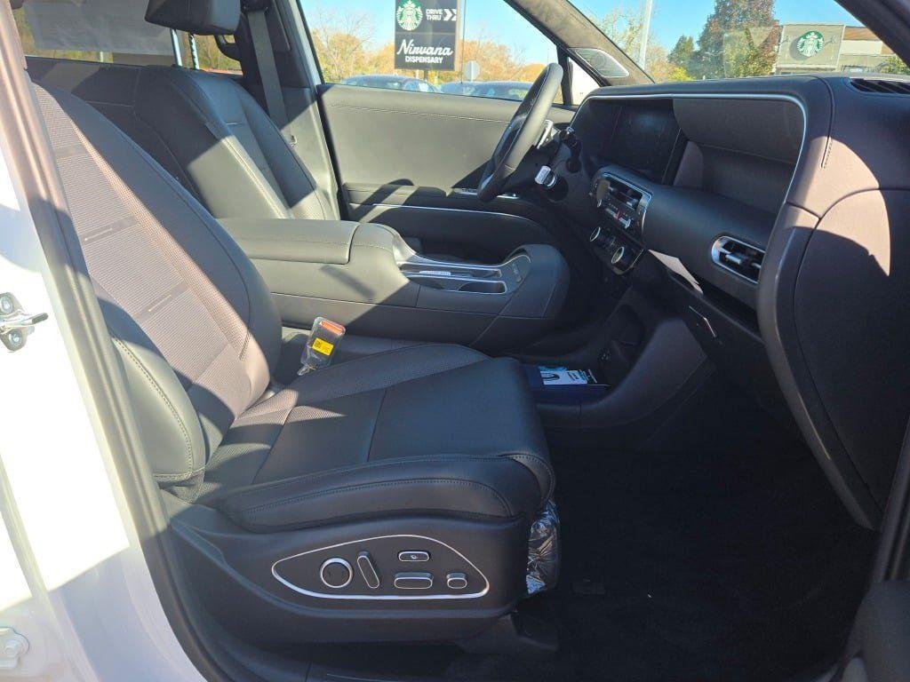 New 2026 White Pearl Hyundai Calligraphy AWD image 6
