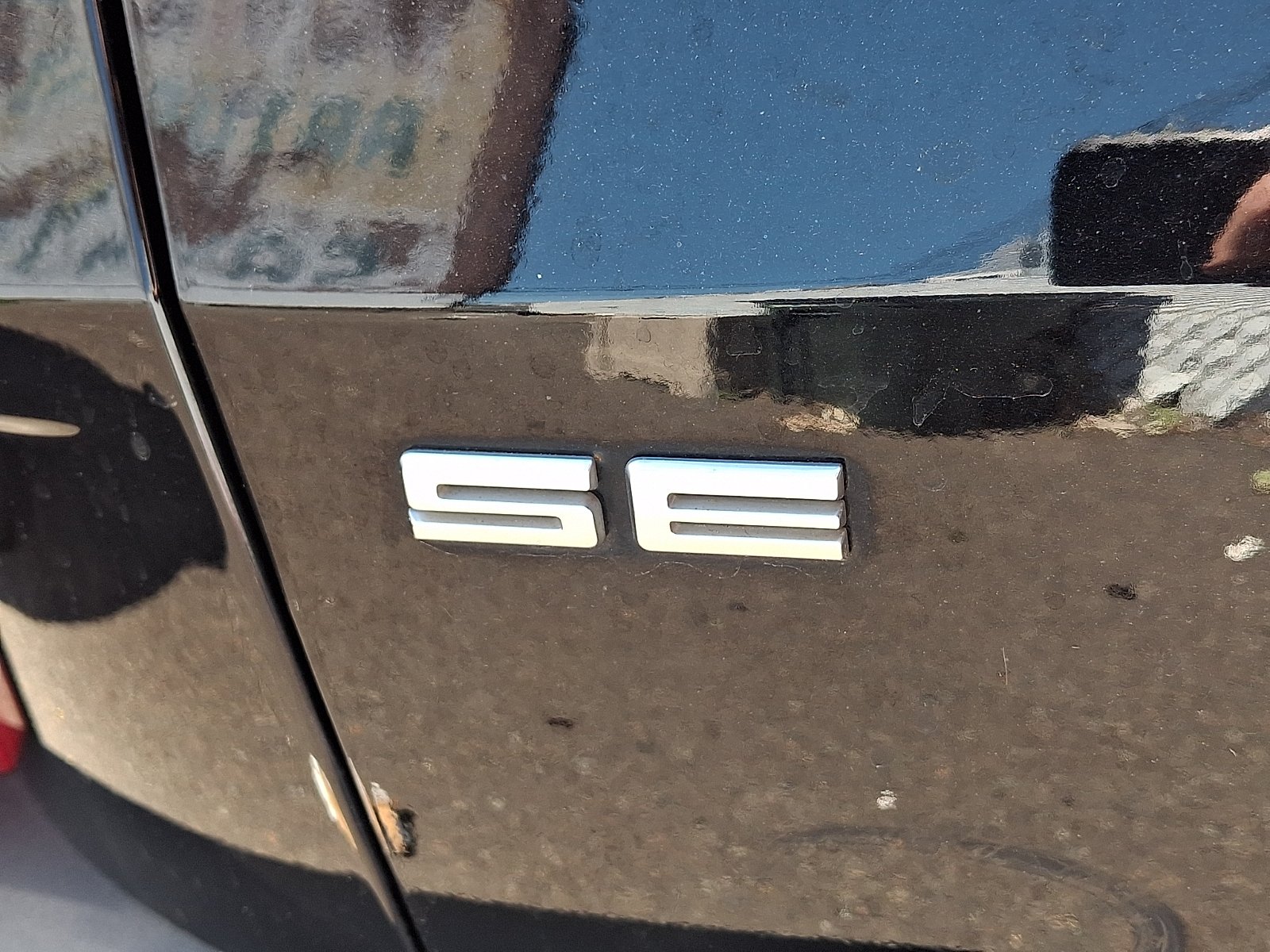 Used 2022 Agate Black Metallic - UM Ford SE image 30