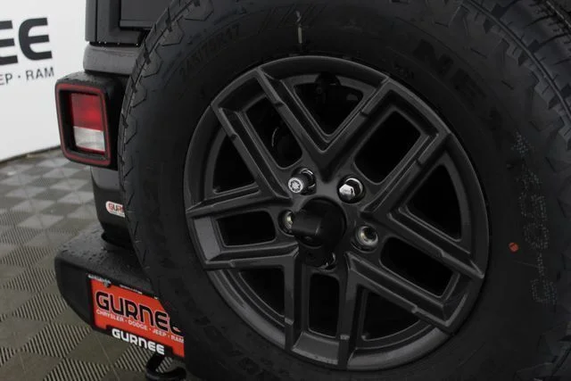 New 2026 Granite Crystal Metallic Clear-Coat Exterior Paint Jeep Sport S image 28
