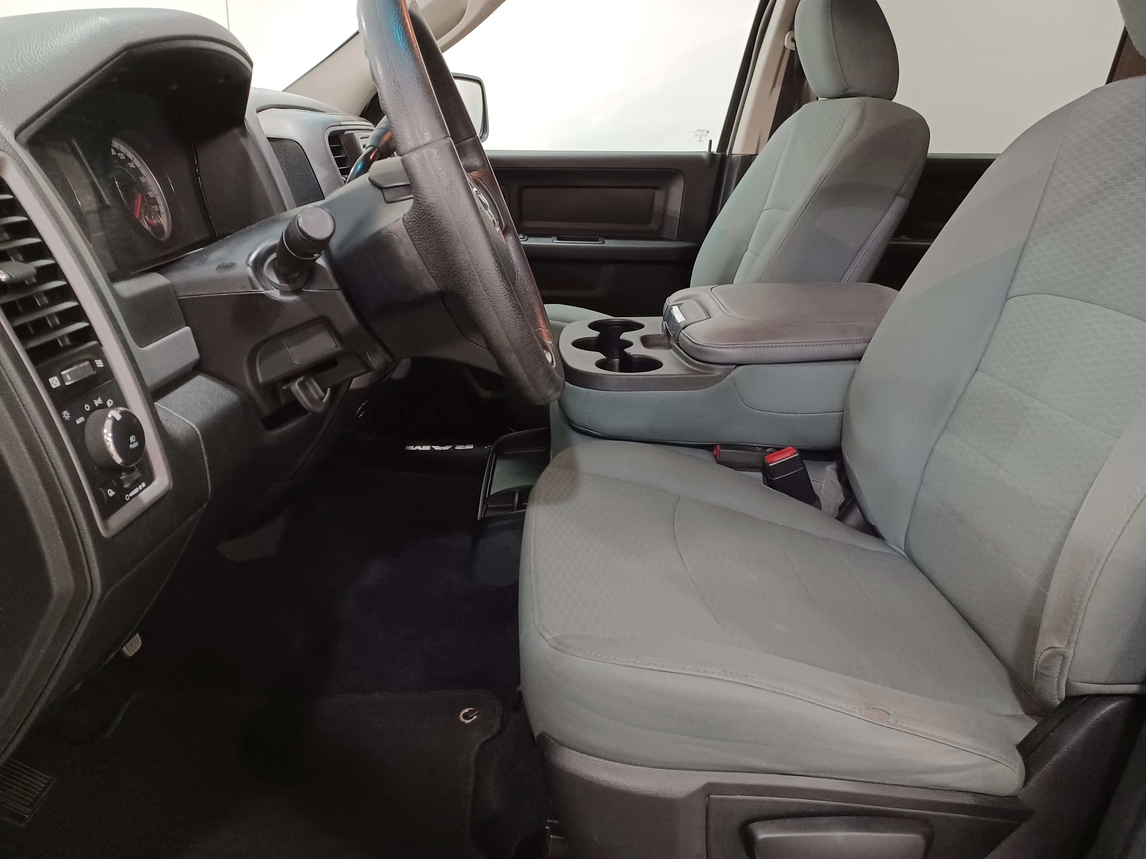 Used 2017 Bright Silver Metallic Ram Express 4x4*Bright Silver Metallic | 5.7L HEMI | 6 Pass | Remote Start | Htd Mirrors | Tow Pkg image 10