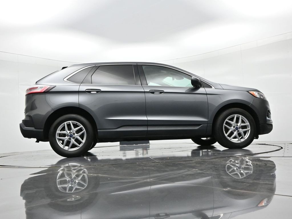 Used 2022 Gray Metallic Ford SEL image 22