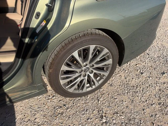 Used 2019 Green Lexus 350 Luxury image 26