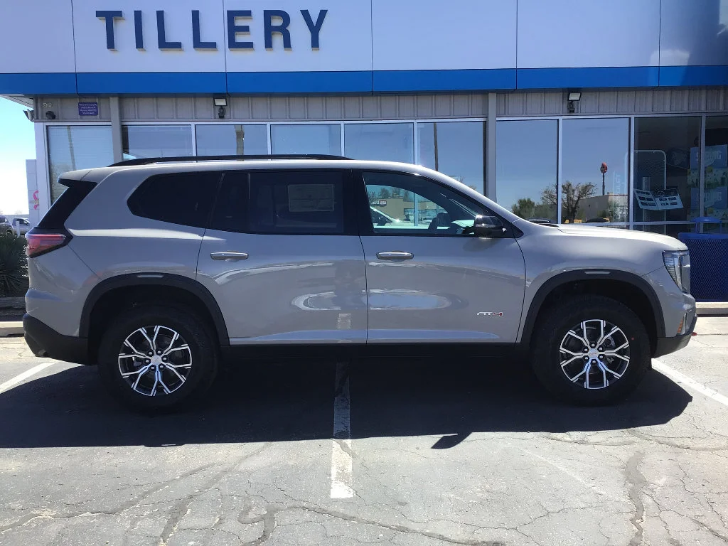 2026 GMC Acadia AT4 AWD's photo