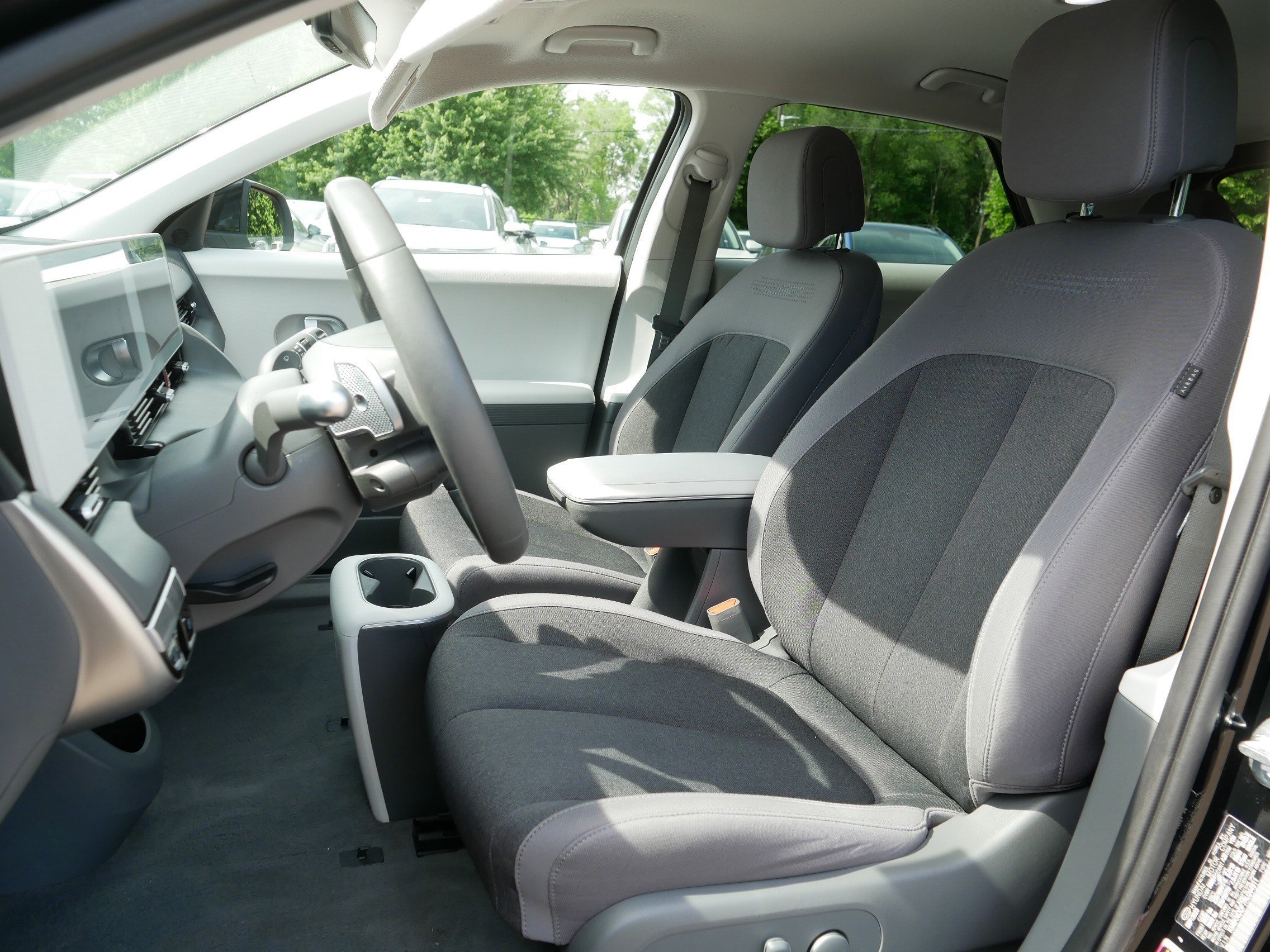 Used 2024 Abyss Black Hyundai SEL image 32