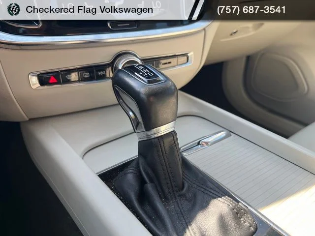 Used 2020 Birch Light Metallic Volvo T5 Momentum image 42