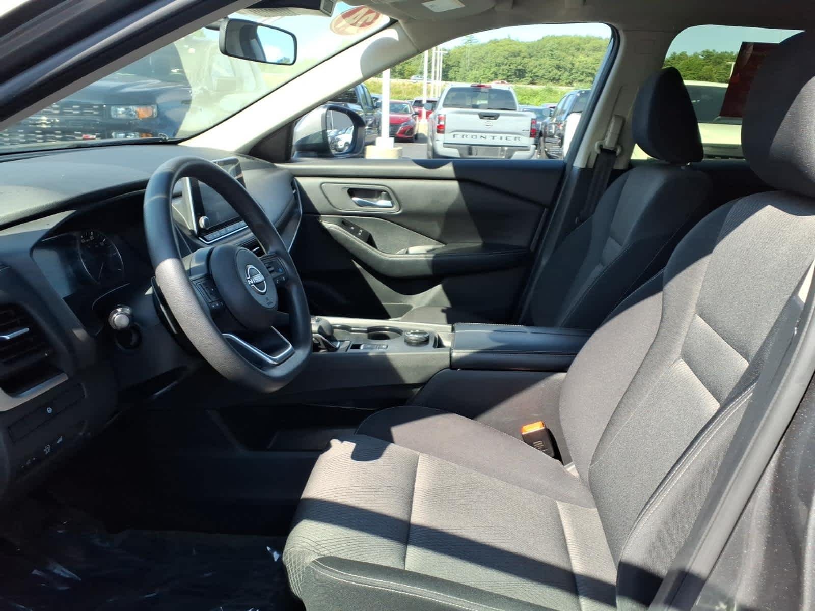 Certified Used 2024 Gun Metallic Nissan SV image 18