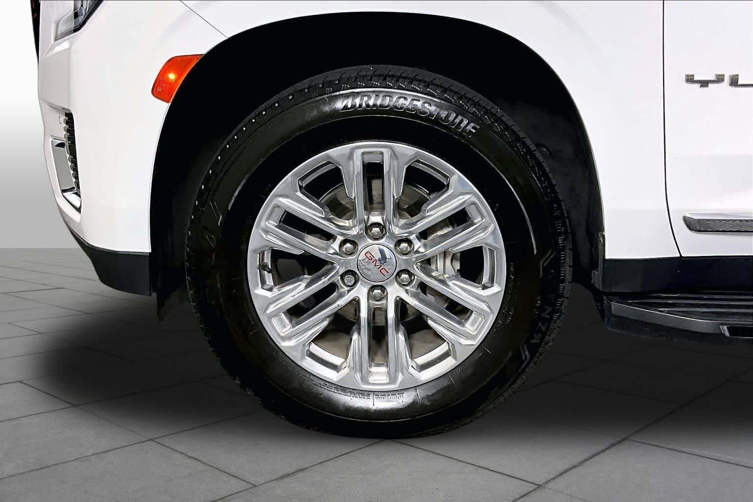 Used 2022 Summit White GMC SLT image 11