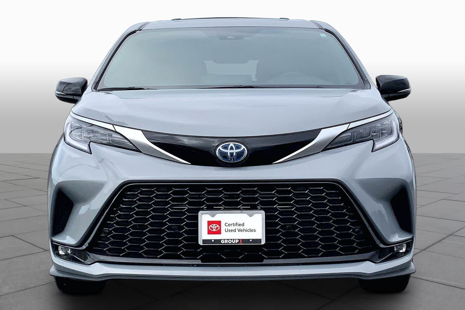 Used 2024 Cement Toyota XSE image 4