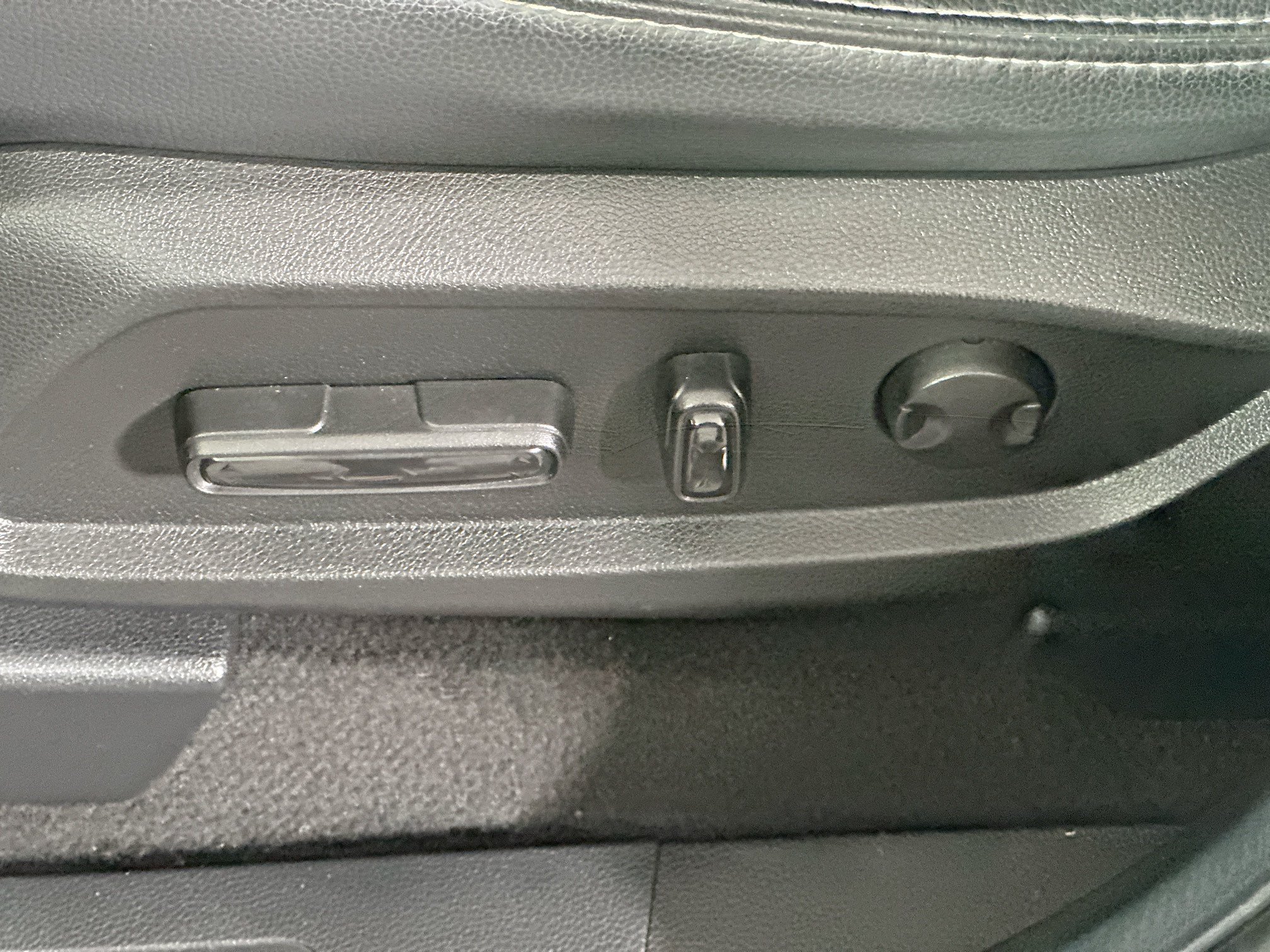 Used 2025 Silver Honda EX-L image 13