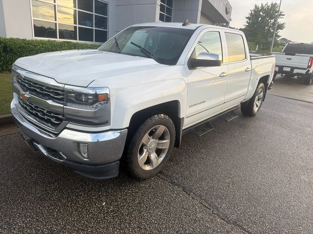Used 2017 Summit White Chevrolet LTZ image 1