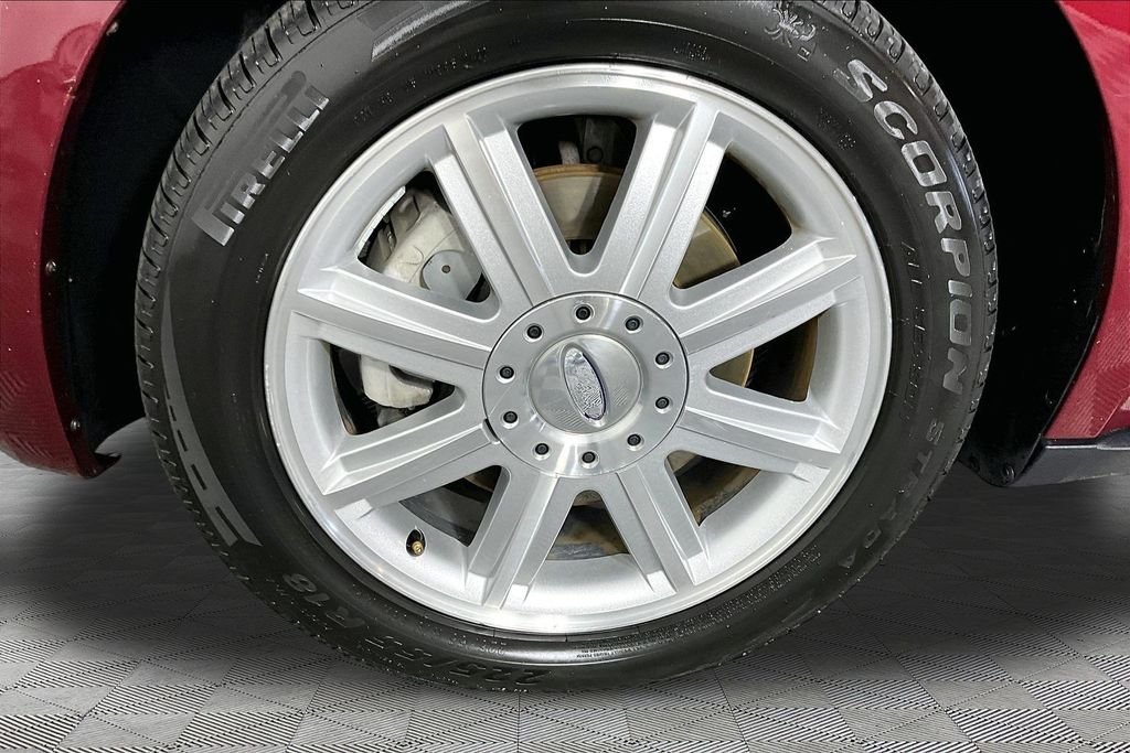Used 2007 Red Ford Limited image 28