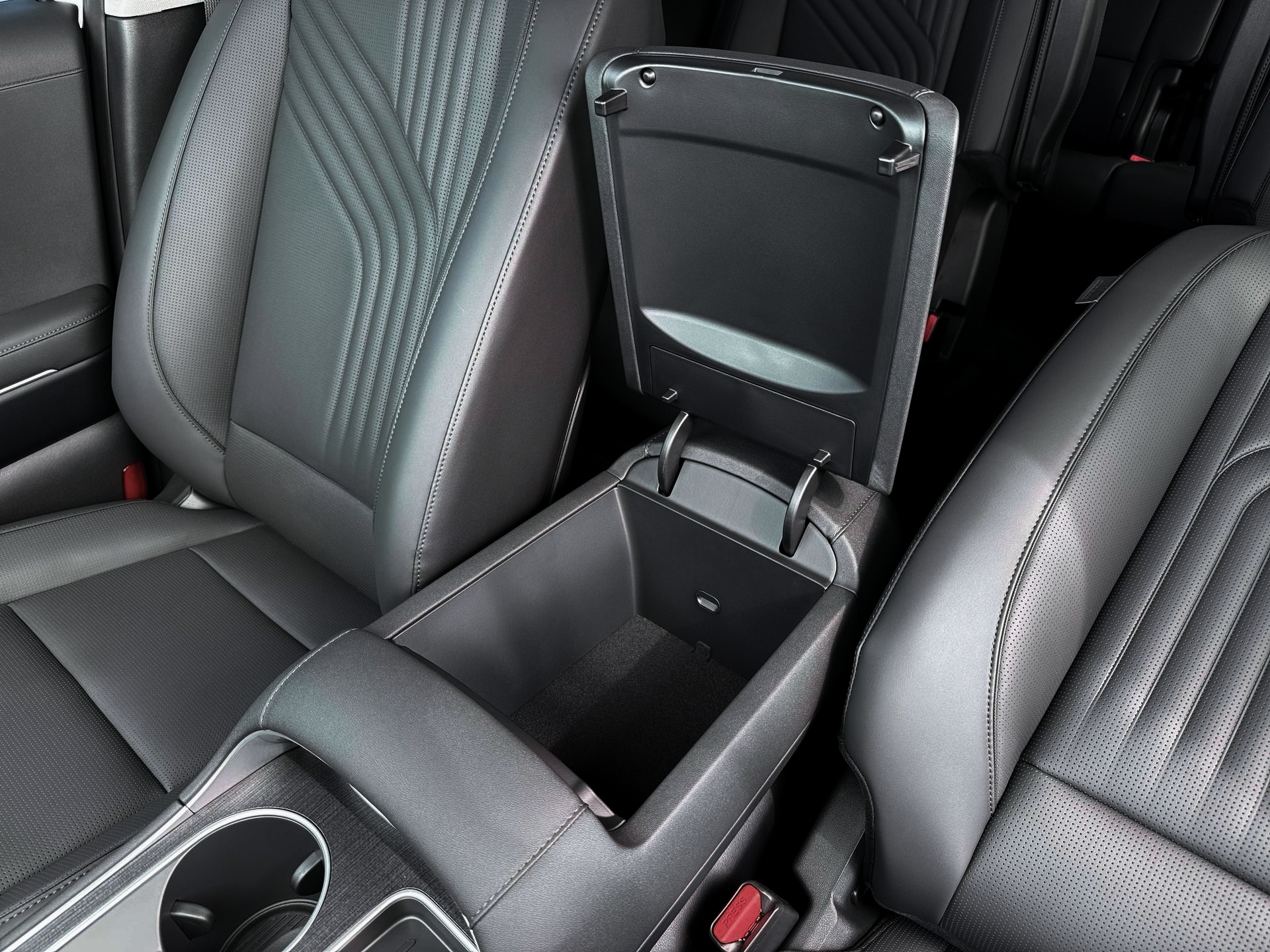 New 2026 Titan Green Hyundai Blue SEL Premium 7P image 13