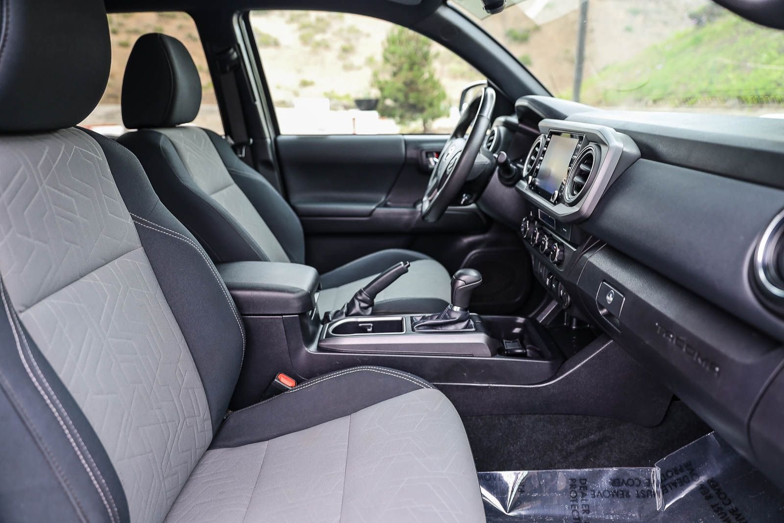 2023 Toyota Tacoma TRD Sport - Photo 18