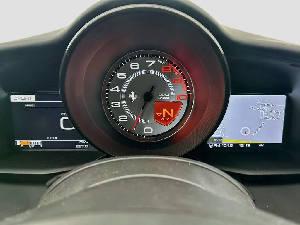 Used 2018 Bianco Avus Ferrari  image 29