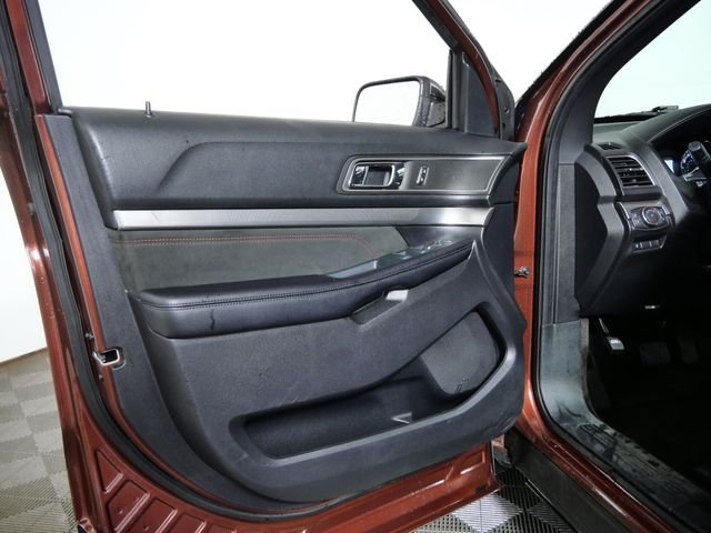 Certified Used 2018 Red Ford XLT image 17