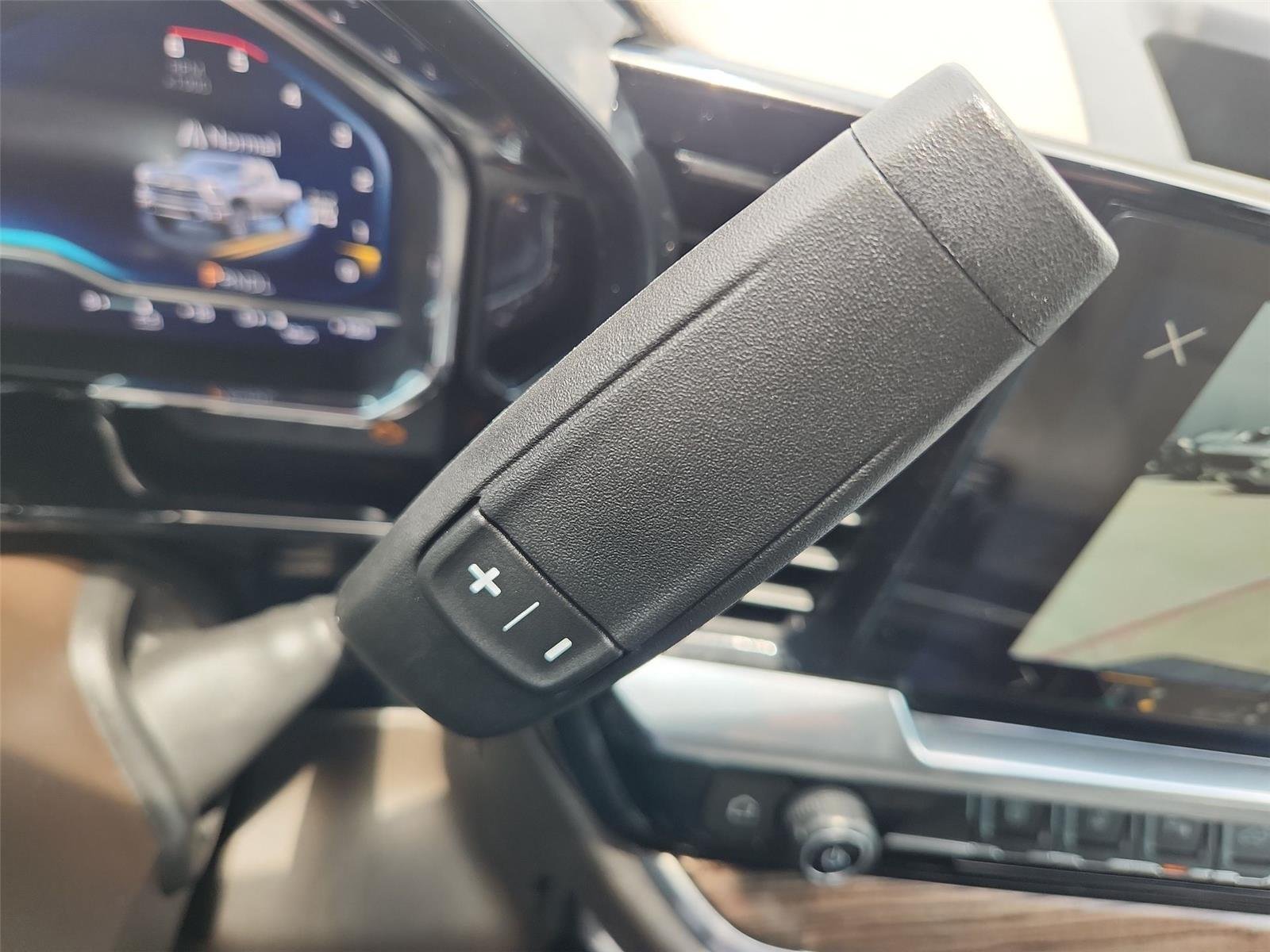 Used 2025 Black Chevrolet LT image 15