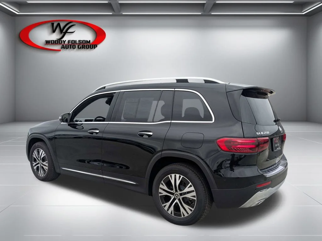 Used 2025 Black Mercedes-Benz GLB 250 image 6