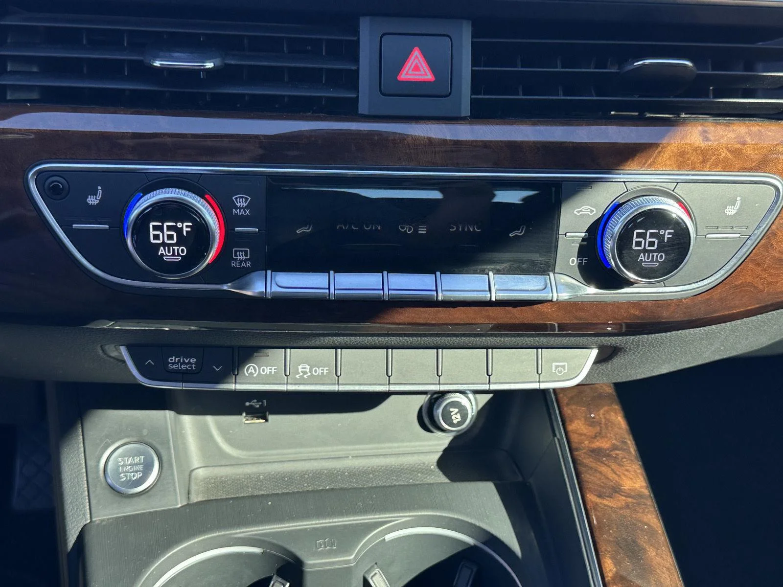Used 2019 Mythos Black Metallic Audi Premium image 30