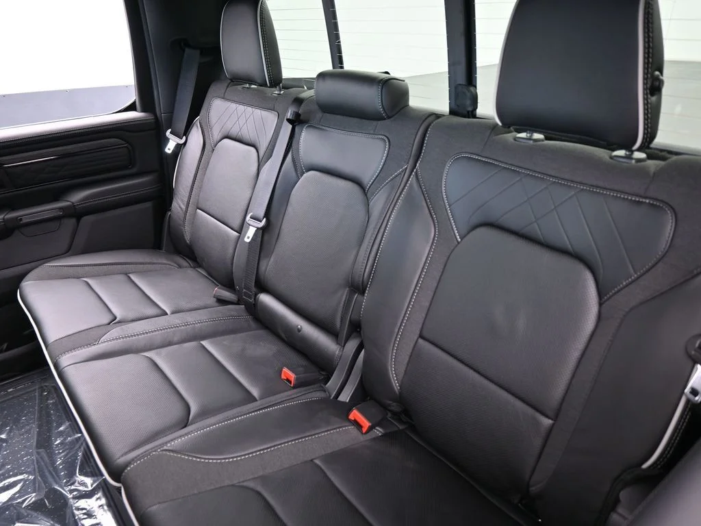 New 2026 Diamond Black Crystal Pearlcoat RAM Limited image 34