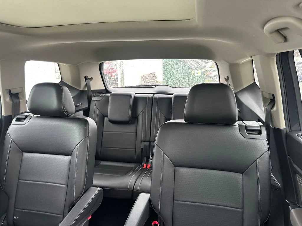 Used 2023 Gray Volkswagen 2.0T SE w/Technology image 45