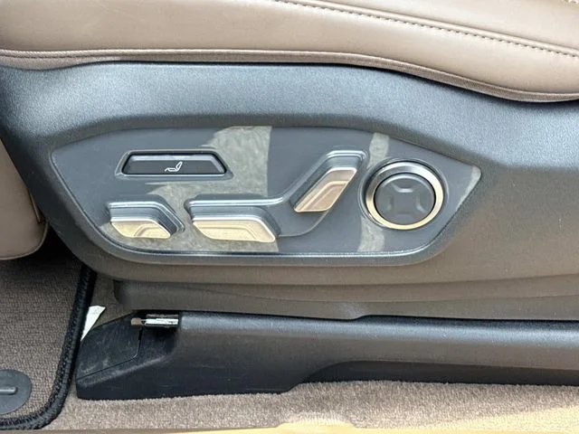 Used 2024  Kia Land image 27