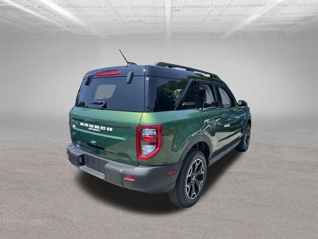 Used 2025 Green Ford Outer Banks image 8