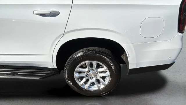 Used 2025 Summit White Chevrolet LT image 39